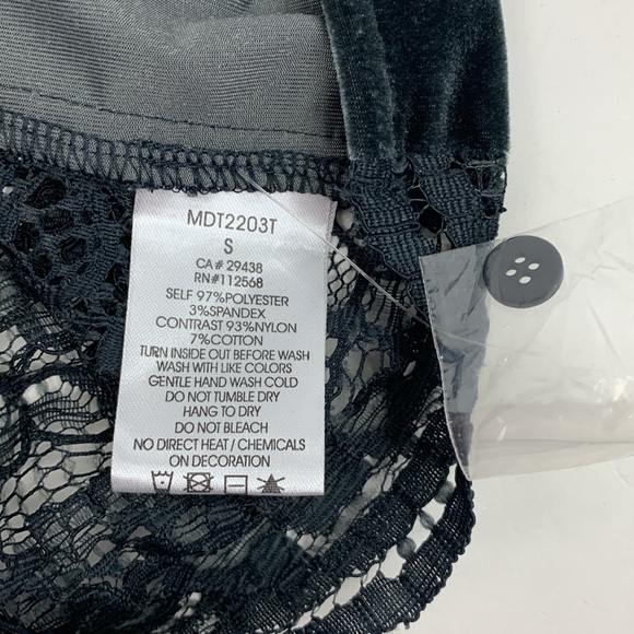 Miss Me Velvet Gray Sleeveless lace button down top shirt beaded Size Small NWT - Picture 12 of 13
